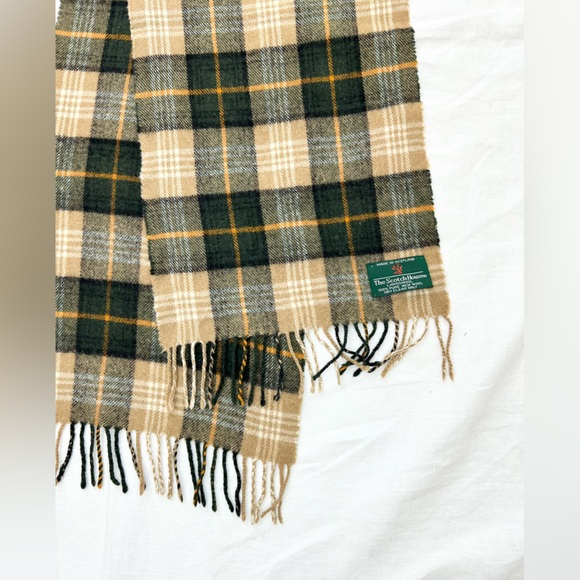 The Scotch House Lambswool Plaid Scarf Made in Scotland - Picture 3 of 6